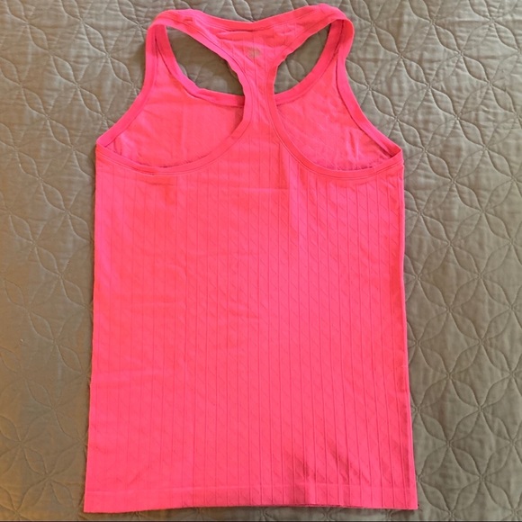 🔥 Victoria’s Secret VSX Sport Racerback Tank Pretty in Pink & Ready to Slay 🔥 - Picture 2 of 8